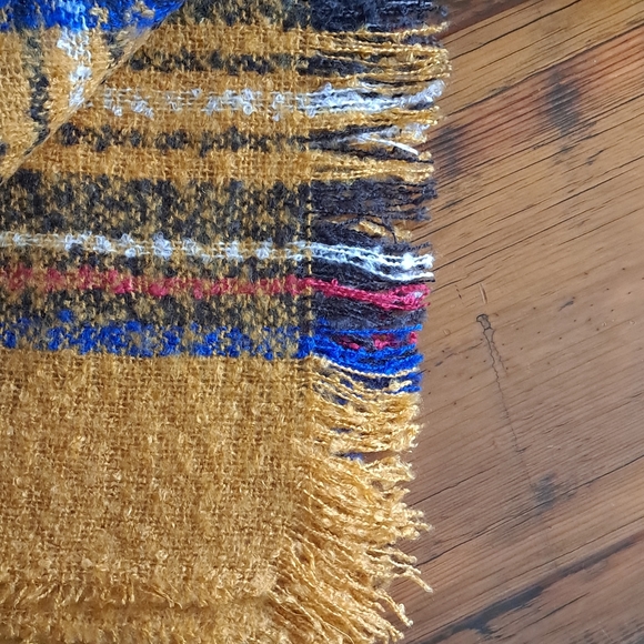 Blanket Scarf - Picture 4 of 10